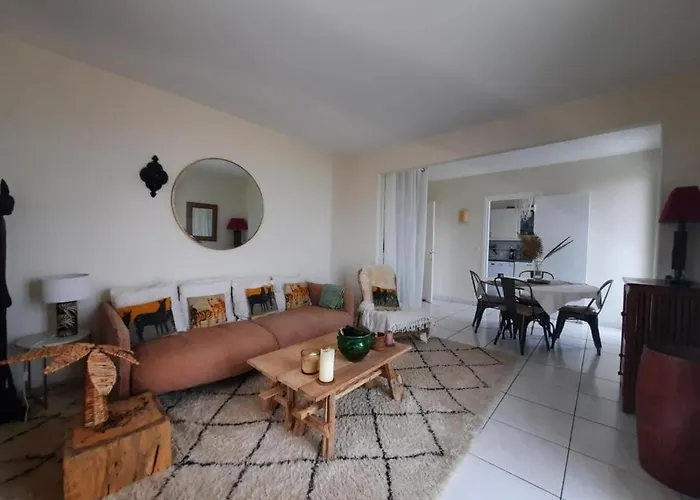 Front In Hossegor * סורטס הוסגור